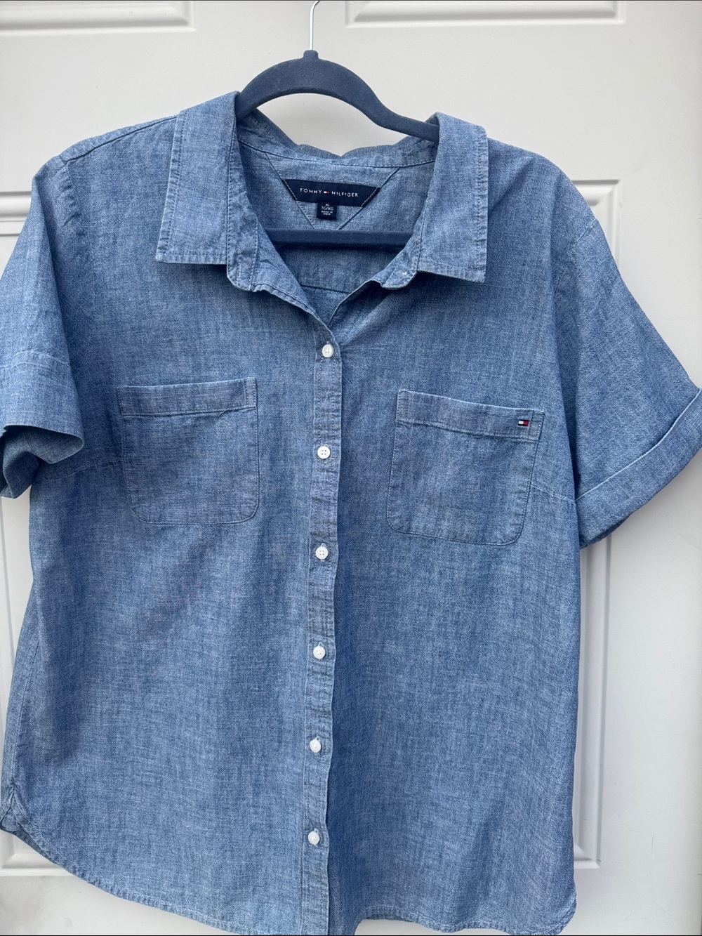 Tommy Hilfiger Blue Short-Sleeve Chambray Button-Down Shirt